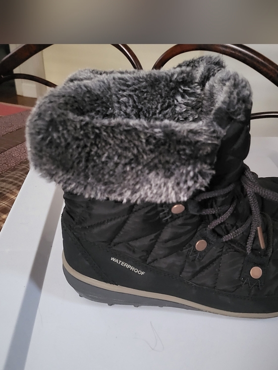 Columbia - Picture 2 of 5